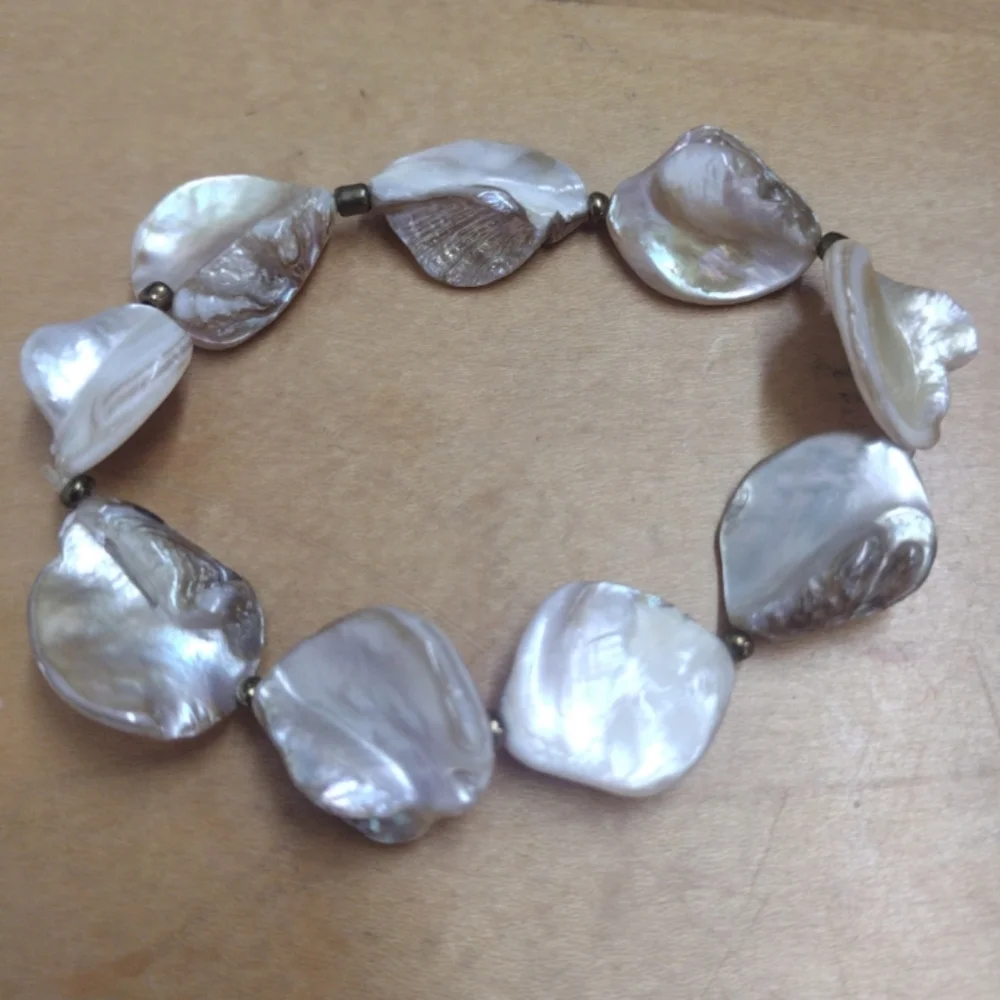 Mother Of Pearl Stretch Silver Bracelet - Picture 1 of 1